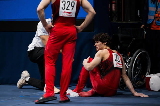 261017 Savelii Sieedin of Russia gets injured when competing in men s qualifications during day one of the 2026 Artistic Gymnastics World Championships on October 17, 2026 in Rotterdam. Photo: Joel Marklund BILDBYRÅN kod JM JM0859 bbeng artistisk gymnastik artistic gymnastics gymnastik-vm vm artistic gymnastics world championshipsbbeng artistisk gymnastik artistic gymnastics gymnastik-vm vm artistic gymnastics world championships skada ryssland Copyright: JOELxMARKLUND BB261017JM022