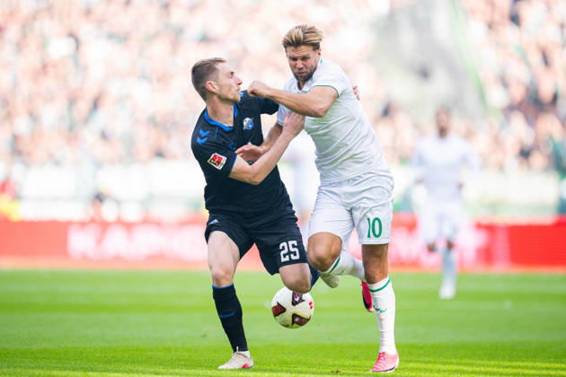 17.10.2026 - Fußball, 2026 2027, 1. Bundesliga, 6. Spieltag, SV Werder Bremen - SC Paderborn 07: (L-R) Tjark Scheller (Paderborn), Niclas Füllkrug (Bremen) DFL REGULATIONS PROHIBIT ANY USE OF PHOTOGRAPHS AS IMAGE SEQUENCES AND OR QUASI-VIDEO.