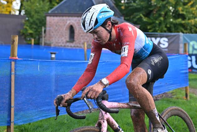 Luxembourgian Marie Schreiber pictured in action at the women s elite race of the Berencross Meulebeke cyclocross cycling event, race 2 8 in the HG Cross competition, on Saturday 17 October 2026. DAVIDxPINTENS  x190079596x