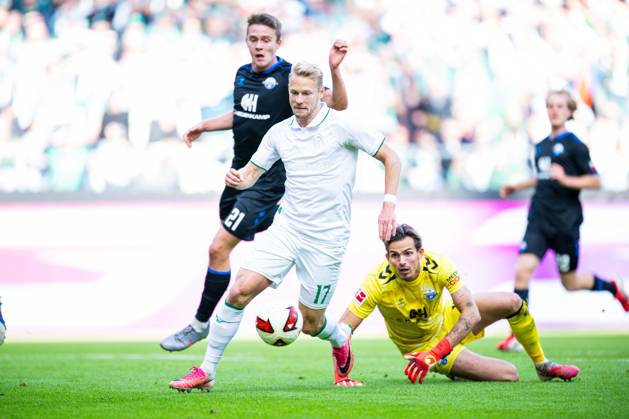 17.10.2026 - Fußball, 2026 2027, 1. Bundesliga, 6. Spieltag, SV Werder Bremen - SC Paderborn 07: (L-R) Jano ter Horst (Paderborn), Marco Grüll (Bremen), Nahuel Noll (Paderborn) DFL REGULATIONS PROHIBIT ANY USE OF PHOTOGRAPHS AS IMAGE SEQUENCES AND OR QUASI-VIDEO.