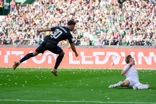 Tor und Torjubel von Stefano Marino (SC Paderborn 07, 30) zum 0:1 für SC Paderborn 07, Torschuss, Emotionen, Jubel, Freude, Deutschland: Fussball, Bundesliga, Saison 2026 27, 6. Spieltag, 17.10.2026, Werder Bremen vs FC Augsburg, Weserstadion (Bremen) Copyright: xLeonxFrickx