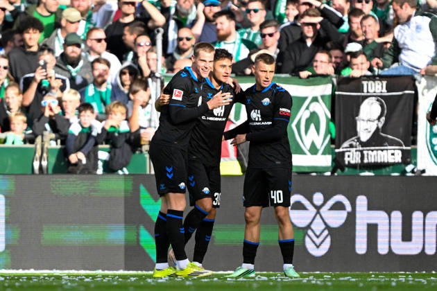 1. Bundesliga: SV Werder Bremen - SC Paderborn 07 am 17.10.2026 im Weserstadion in Bremen Jubel, Torjubel, Torschuetze, Torschütze Stefano Marino (Paderborn) jubelt nach seinem Tor zum 0:1.
