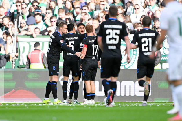 1. Bundesliga: SV Werder Bremen - SC Paderborn 07 am 17.10.2026 im Weserstadion in Bremen Jubel, Torjubel, Torschuetze, Torschütze Stefano Marino (Paderborn) jubelt nach seinem Tor zum 0:1.
