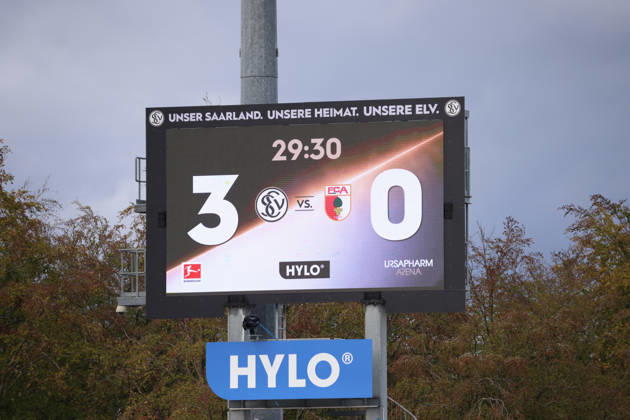 17.10.2026, Fussball, Herren, 1. Bundesliga, Saison 2026 2027, SV 07 Elversberg - FC Augsburg, Anzeigetafel, Videowall, Spielstand in Minute 30 Elversberg Ursapharm-Arena an der Kaiserlinde Saarland Deutschland Copyright: xFabianxKleerx