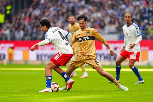 Bilal Nadir (Hamburger SV, 04), Atakan Karazor (VfB Stuttgart, 16) GER, Hamburger SV vs. VfB Stuttgart, Fußball, 1. Bundesliga, Spieltag 06, Saison 2026 2027, 17.10.2026 DFL REGULATIONS PROHIBIT ANY USE OF PHOTOGRAPHS AS IMAGE SEQUENCES AND OR QUASI-VIDEO GER, Hamburger SV vs. VfB Stuttgart, Fußball, 1. Bundesliga, Spieltag 06, Saison 2026 2027, 17.10.2026 Hamburg Copyright: xEibner-Pressefoto MarcelxvonxFehrnx EP_MFN