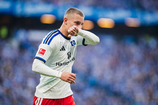 1. Bundesliga: Hamburger SV vs. VfB Stuttgart, 17.10.2026 Miro Muheim (Hamburger SV, 28); Fußball, 1. Bundesliga, 6. Spieltag: Hamburger SV vs. VfB Stuttgart am 17.10.2026 im Volksparkstadion, Hamburg DFL REGULATIONS PROHIBIT ANY USE OF PHOTOGRAPHS AS IMAGE SEQUENCES AND OR QUASI-VIDEO. Copyright: xBEAUTIFULxSPORTS Tonhäuserx