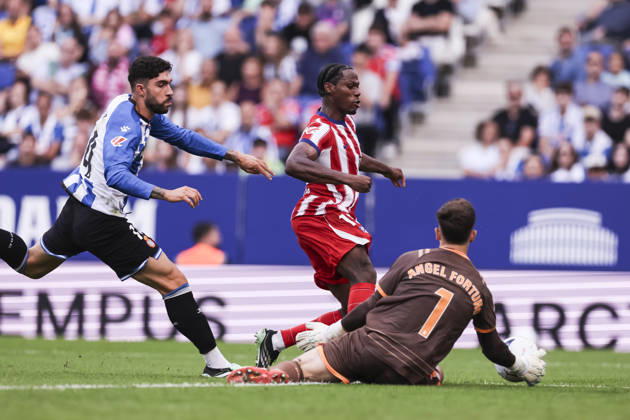 October 17, 2026, Cornella, Barcelona, SPAIN: Jonathan David of Atletico de Madrid and Angel Fortuno of RCD Espanyol in action during the Spanish league, LaLiga EA Sports, football match played between RCD Espanyol and Atletico de Madrid at RCDE Stadium on October 17, 2026 in Cornella, Spain. RCD Espanyol V Atletico De Madrid - LaLiga EA Sports  - ZUMAa181 20261017_zaa_a181_149 Copyright: xJavierxBorregox