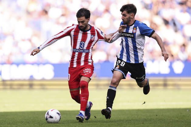 October 17, 2026, Cornella, Barcelona, SPAIN: Alex Baena of Atletico de Madrid in action during the Spanish league, LaLiga EA Sports, football match played between RCD Espanyol and Atletico de Madrid at RCDE Stadium on October 17, 2026 in Cornella, Spain. RCD Espanyol V Atletico De Madrid - LaLiga EA Sports  - ZUMAa181 20261017_zaa_a181_163 Copyright: xJavierxBorregox