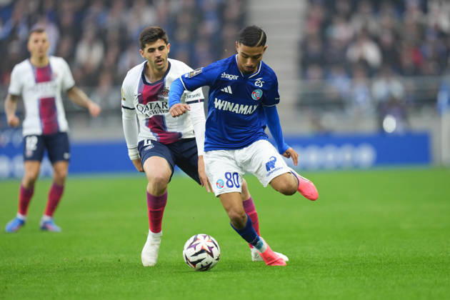 RC Strasbourg Alsace v Paris Saint-Germain - Ligue 1 McDonald s 2026 2027 Gessime YASSINE of Strasbourg and Lucas BERALDO of Paris Saint germain during Ligue 1 McDonald s match between Strasbourg and Paris at Stade de la Meinau on October 17, 2026 in Strasbourg, France. Strasbourg France  Copyright: xDanielxDerajinskix 776577014