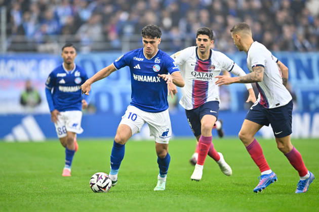 RC Strasbourg Alsace v Paris Saint-Germain - Ligue 1 McDonald s 2026 2027 Giovanni REYNA of Strasbourg and Lucas BERALDO of Paris Saint Germain during Ligue 1 McDonald s match between Strasbourg and Paris at Stade de la Meinau on October 17, 2026 in Strasbourg, France. Strasbourg France  Copyright: xKevinxClementx 776577014