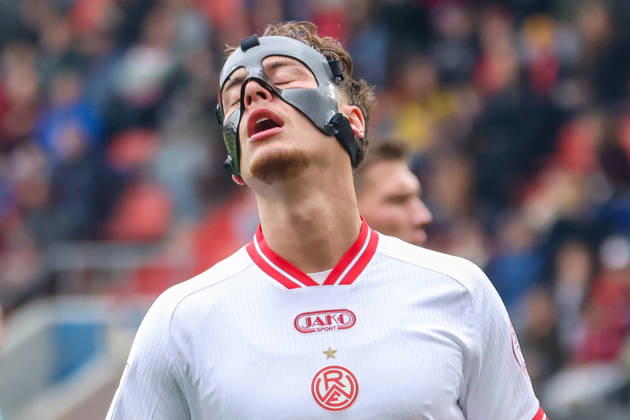 Ingolstadt, Deutschland 16. Oktober 2026: 3. Liga - 2026 2027 - 10. Spieltag - FC Ingolstadt 04 gegen Rot-Weiss Essen Im Bild: Marvin Obuz (RWE) unzufrieden nach seiner Chance zum 0:1 DFB DFL regulations prohibit any use of photographs as image sequences and or quasi-video Copyright: xFotostandx xSchäferx