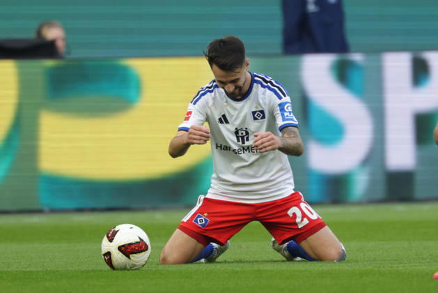 2026.10.17 xfsx Fussball 1. Bundesliga Hamburger Sportverein - VfB Stuttgart v.l. Fabio Daniel Ferreira Vieira (Hamburger SV, 20) enttaeuscht, enttaeusch schauend, dissapointed, traurig, frustriert, frust, gefrustet (DFL DFB regulations prohibit any use of photographs as image sequences and or quasi-video. Copyright: HMBxMedia FernandoxSoares