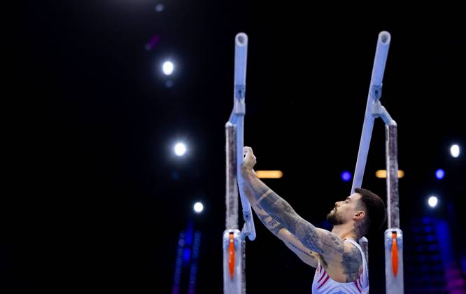 ROTTERDAM - Casimir Schmidt during the qualifications at the World Gymnastics Championships in Rotterdam Ahoy. IRIS VAN DEN BROEK ANP xVIxANPxSportx xxANPxIVx 572729732 originalFilename: 572729732.jpg