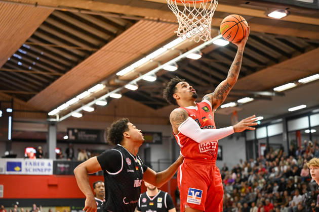 Maxi Begue, Daniel Norl Barmer 2. Basketball Bundesliga, Pro A, 5. Spieltag, 46ers, Basketball Saison 2026 2027, BBL, Deutschland, Gießen 46ers RheinStars Köln, Gießen in rot, Herren, Männer, Köln in schwarz