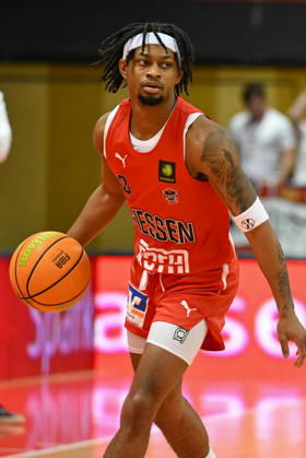 Zach Cooks Barmer 2. Basketball Bundesliga, Pro A, 5. Spieltag, 46ers, Basketball Saison 2026 2027, BBL, Deutschland, Gießen 46ers RheinStars Köln, Gießen in rot, Herren, Männer, Köln in schwarz