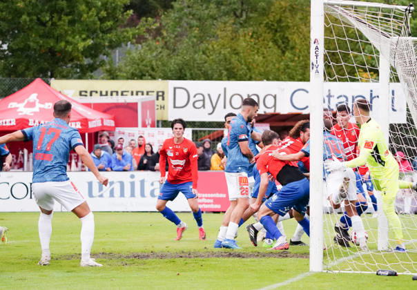 17.10.26 Cham Schweiz. Fussball Herren Saison 2026-2027 Schweizer Cup 2.Hauptrunde SC Cham - FC Sion 0:2 Bild ; Szene vor FC Sion Torhueter Anthony Racioppi Aktion
