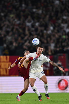 As Roma 17 10 2026 - campionato di calcio serie A Roma-Genoa foto Antonello Sammarco Image nella foto: Milutin Osmajic-Niccolo Pisilli 