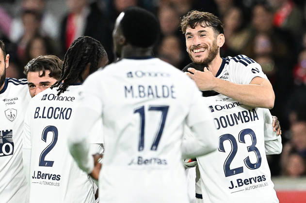 261017 Lille OSC vs Brest Gautier Lloris (4) of Brest celebrates after scoring pictured during the French Mc Donalds Ligue 1 season 2026 - 2027 matchday 7 game between Lille OSC and Stade Brest on October 17 , 2026 in Lille, France. (Photo by Jill Delsaux Isosport) Lille France  Copyright: xJillxDelsauxx DSC_2111