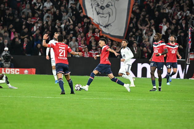LOSC Lille v Stade Brestois 29 - Ligue 1 McDonald s 2026 2027 Ethan MBAPPE of Lille and Kenny LALA of Stade Brestois during Ligue 1 McDonald s between Lille and Brest at Stade Pierre Mauroy on October 17, 2026 in Lille, France. Lille France Copyright: xIconxSportx 776577018