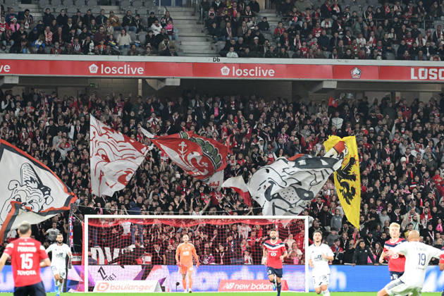 LOSC Lille v Stade Brestois 29 - Ligue 1 McDonald s 2026 2027 Supporters of Lille during Ligue 1 McDonald s between Lille and Brest at Stade Pierre Mauroy on October 17, 2026 in Lille, France. Lille France Copyright: xIconxSportx 776577018