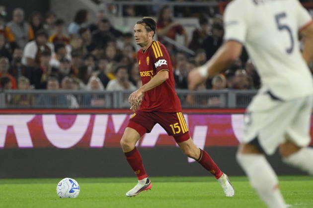 Roma’s Marten de Roon during the Serie A Enilive soccer match between AS Roma and Genoa at the Rome s Olympic stadium, Italy - October 17, 2026. - Soccer.  Copyright: xFabrizioxCorradetti LaPressex