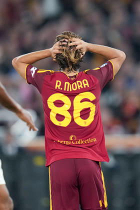AS Roma v Genoa CFC - Serie A Enilive Rodrigo Mora of AS Roma looks dejected during the Serie A Enilive match between AS Roma and Genoa CFC at Stadio Olimpico on October 17, 2026 in Rome, Italy. Rome Olympic Stadium Lazio Italy Copyright: xGiuseppexMaffiax 261017_SerieA_Roma-Genoa_GM_01604
