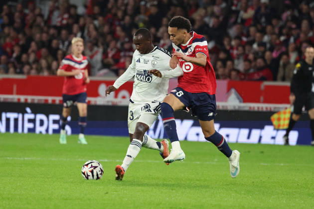 FOOTBALL : LOSC Lille vs Brest - Ligue 1 - 17 10 2026 Kamory DOUMBIA (Brest) et Ethan MBAPPÉ (LOSC Lille) lors du match LOSC Lille vs Brest, Ligue 1, Decathlon Arena stade Pierre Mauroy, le 17 octobre 2026 - photo Laurent Sanson PsnewZ  Copyright: xLaurentxSANSONx xPsnewZx