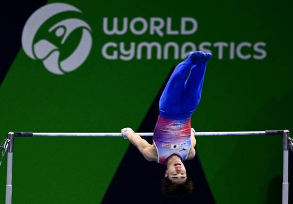 Netherlands Artistic Gymnastics World Championships Qualifiers 9267001 17.10.2026 Japan s Shinnosuke Oka competes on the horizontal bar during the men s qualification at the 2026 World Artistic Gymnastics Championships in Rotterdam, the Netherlands. Alexey Filippov Sputnik Rotterdam Netherlands  Copyright: xAlexeyxFilippovx