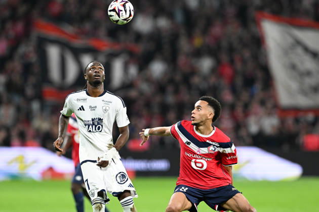 261017 Lille OSC vs Brest Joseph Nonge (7) of Brest and Ethan Mbappe (8) of Lille pictured during the French Mc Donalds Ligue 1 season 2026 - 2027 matchday 7 game between Lille OSC and Stade Brest on October 17 , 2026 in Lille, France. (Photo by Jill Delsaux Isosport) Lille France  Copyright: xJillxDelsauxx DSC_3093