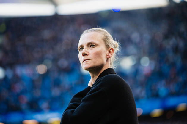 1. Bundesliga: Hamburger SV vs. VfB Stuttgart, 17.10.2026 Kathleen Krüger ( Sportvorständin Hamburger SV) ; Fußball, 1. Bundesliga, 6. Spieltag: Hamburger SV vs. VfB Stuttgart am 17.10.2026 im Volksparkstadion, Hamburg DFL REGULATIONS PROHIBIT ANY USE OF PHOTOGRAPHS AS IMAGE SEQUENCES AND OR QUASI-VIDEO. Copyright: xBEAUTIFULxSPORTS Tonhäuserx