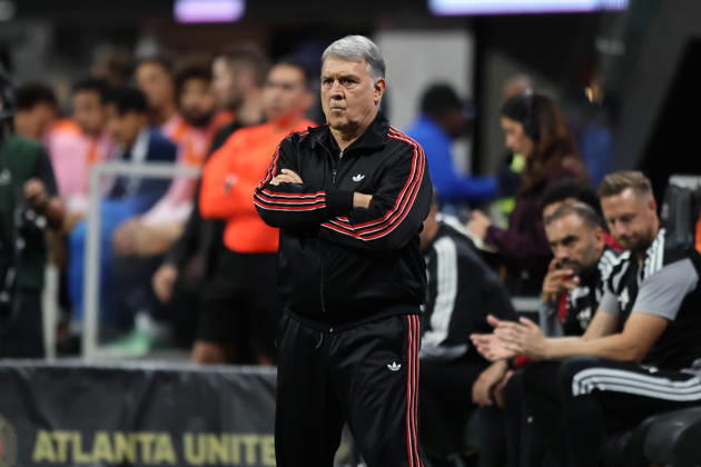 ATLANTA, GA - OCTOBER 17: Head coach Gerardo ÒTataÓ Martinez of the Atlanta United during the Saturday evening MLS, Fussball Herren, USA game between Atlanta United FC and Inter Miami CF on October 17, 2026 at Mercedes-Benz Stadium in Atlanta, Georgia. (Photo by David J. Griffin Icon Sportswire) SOCCER: OCT 17 MLS Atlanta United FC vs Inter Miami CF EDITORIAL USE ONLY Icon9532610110000