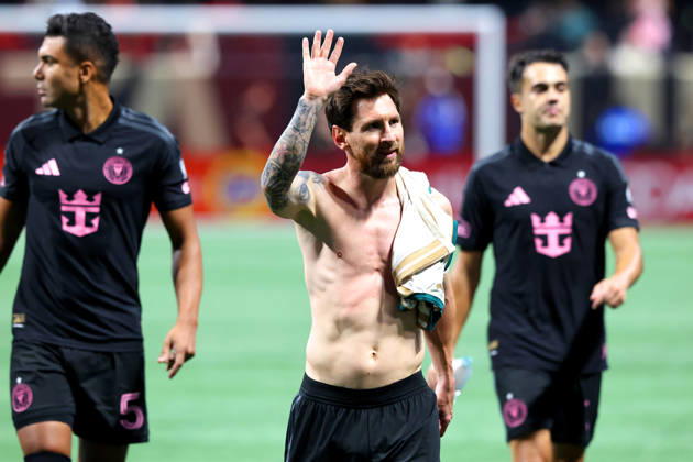 ATLANTA, GA - OCTOBER 17: Leo Messi (10) of the Inter Miami CF waves to the fans after the Saturday evening MLS, Fussball Herren, USA game between Atlanta United FC and Inter Miami CF on October 17, 2026 at Mercedes-Benz Stadium in Atlanta, Georgia. (Photo by David J. Griffin Icon Sportswire) SOCCER: OCT 17 MLS Atlanta United FC vs Inter Miami CF EDITORIAL USE ONLY Icon9532610171097