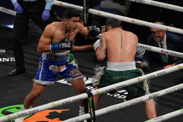 BOXING: Armando Resendiz vs Koen Mazoudier in Las Vegas LAS VEGAS, NEVADA - OCTOBER 17: Armando Resendiz (in blue short) and Koen Mazoudier (in green short) exchange punches during their super middleweight fight on Saturday night at the Chelsea of The Cosmopolitan in Las Vegas, Nevada, United States on October 17, 2026. Tayfun Coskun Anadolu Nevada United States. Editorial use only. Please get in touch for any other usage.  Copyright: x2026xAnadoluxTayfunxCoskunx