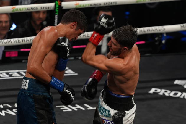 BOXING: Sebastian Fundora vs Ermal Hadribeaj in Las Vegas LAS VEGAS, NEVADA - OCTOBER 17: Sebastian Fundora (in blue glove) and Ermal Hadribeaj (in red glove) exchange punches during their WBC super welterweight World Championship, WM, Weltmeisterschaft title on Saturday night at the Chelsea of The Cosmopolitan in Las Vegas, Nevada, United States on October 17, 2026. Tayfun Coskun Anadolu Nevada United States. Editorial use only. Please get in touch for any other usage.  Copyright: x2026xAnadoluxTayfunxCoskunx