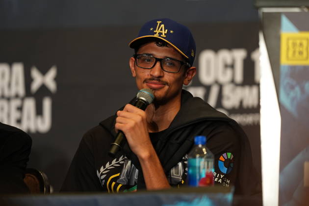 BOXING: Sebastian Fundora vs Ermal Hadribeaj in Las Vegas LAS VEGAS, NEVADA - OCTOBER 17: Sebastian Fundora speaks during a post-fight press conference, PK, Pressekonferenz following his WBC super welterweight world title bout against Ermal Hadribeaj (not seen) at The Chelsea at The Cosmopolitan in Las Vegas, Nevada, United States, on October 17, 2026. Tayfun Coskun Anadolu Nevada United States. Editorial use only. Please get in touch for any other usage.  Copyright: x2026xAnadoluxTayfunxCoskunx