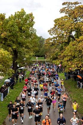 AMSTERDAM - The Amsterdam Marathon at Vondelpark. ANP RAMON VAN FLYMEN xVIxANPxSportx xxANPxIVx 572814940 originalFilename: 572814940.jpg