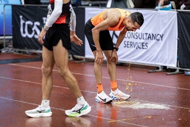 AMSTERDAM - Khalid Choukoud during the Amsterdam Marathon. ANP RAMON VAN FLYMEN xVIxANPxSportx xxANPxIVx 572823880 originalFilename: 572823880.jpg