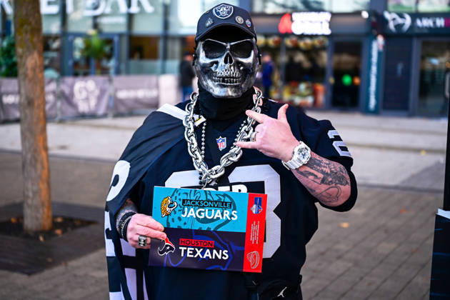 Jacksonville Jaguars v Houston Texans, International Series Fans arriving ahead of the International Series match between Jacksonville Jaguars and Houston Texans at Wembley Stadium, London, UK on 18 October 2026. Editorial use only , Copyright: xDennisxGoodwinx PSI-25022-0006