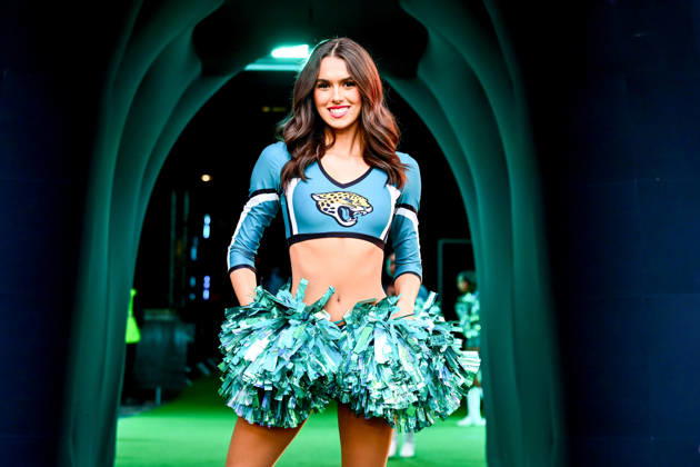 Jacksonville Jaguars v Houston Texans, International Series Jaguars Cheerleader during the International Series match between Jacksonville Jaguars and Houston Texans at Wembley Stadium, London, UK on 18 October 2026. Editorial use only , Copyright: xDennisxGoodwinx PSI-25022-0012
