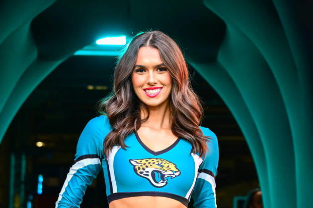 Jacksonville Jaguars v Houston Texans, International Series Jaguars Cheerleader during the International Series match between Jacksonville Jaguars and Houston Texans at Wembley Stadium, London, UK on 18 October 2026. Editorial use only , Copyright: xDennisxGoodwinx PSI-25022-0013