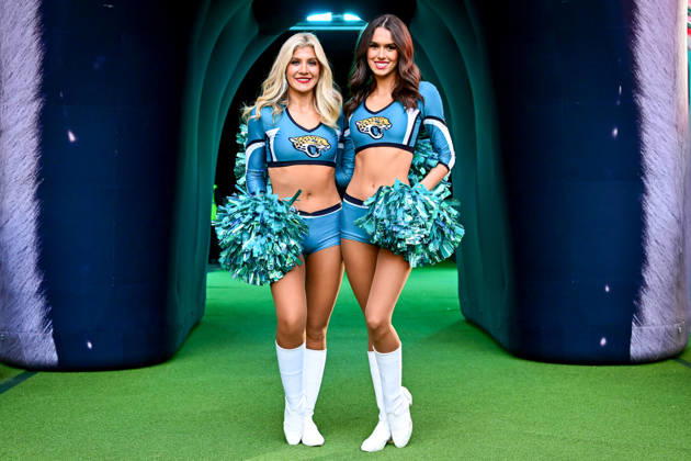 Jacksonville Jaguars v Houston Texans, International Series Jaguars Cheerleaders during the International Series match between Jacksonville Jaguars and Houston Texans at Wembley Stadium, London, UK on 18 October 2026. Editorial use only , Copyright: xDennisxGoodwinx PSI-25022-0015