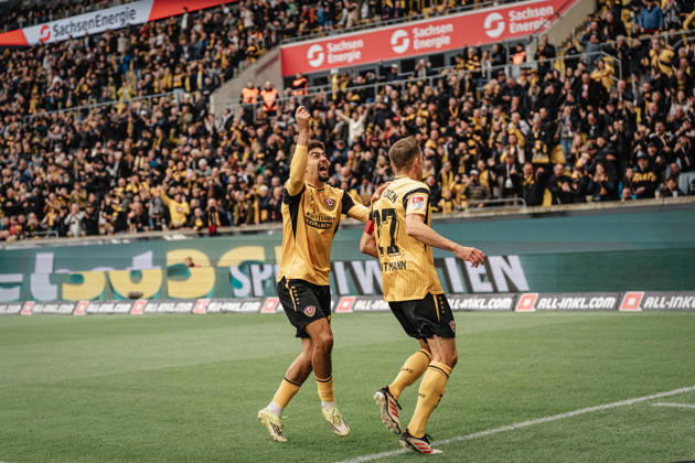 Im Bild: Niklas Hauptmann (27, SG Dynamo Dresden) trifft 11 Meter nach Faul 18.10.2026, SG Dynamo Dresden - 1. FC Magdeburg, 2. BUNDESLIGA - 8. SPIELTAG, Fußball, Deutschland, Dresden, Rudolf-Harbig-Stadion Copyright: HMBxMedia xEtiennexSchlick