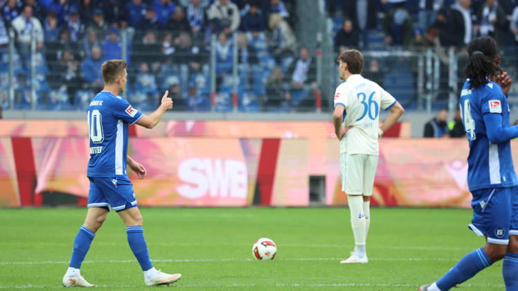 18.10.2026, xrekx, Fussball 2.Bundesliga, Karlsruher SC - SV Darmstadt 98 v.l. Marvin Wanitzek (Karlsruher SC) jubelt nach seinem Tor zum 2:0 (DFL DFB REGULATIONS PROHIBIT ANY USE OF PHOTOGRAPHS as IMAGE SEQUENCES and or QUASI-VIDEO) Karlsruhe
