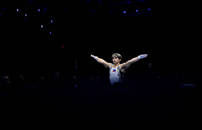 Netherlands Artistic Gymnastics World Championships Qualifiers 9267299 18.10.2026 Carlos Edriel Yulo of the Philippines competes on the vault during the men s qualification of the 2026 World Artistic Gymnastics Championships in Rotterdam, the Netherlands. Alexey Filippov Sputnik Rotterdam Netherlands  Copyright: xAlexeyxFilippovx