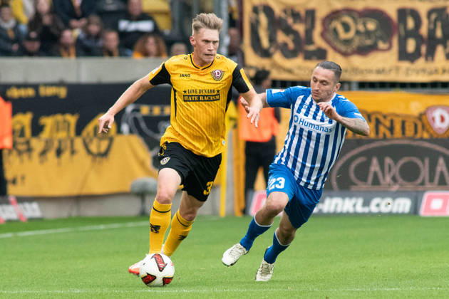 Dresden, Deutschland 18. Oktober 2026: 2. Bundesliga - 2026 2027 - 8. Spieltag - SG Dynamo Dresden gegen 1. FC Magdeburg Im Bild: v. li. im Zweikampf Niklas Hauptmann (SGD) und BarÄ±Åü Atik Baris (1.FC) DFL DFB regulations prohibit any use of photographs as image sequences and or quasi-video. Copyright: xFotostandx xNachtigallx