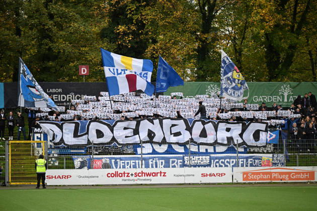 18.10.2026, GER, Fussball, Regionalliga Nord, 14.Spieltag, Saison 2026 2027, Hamburg, Stadion Hohe Luft, Hamburger SV II U23 vs VfB Oldenburg, der VfB Oldenburg Auswärts-Block Hamburg Stadion Hohe Luft Schleswig-Holstein Deutschland Copyright: xnordphotoxGmbHx xRojahnx