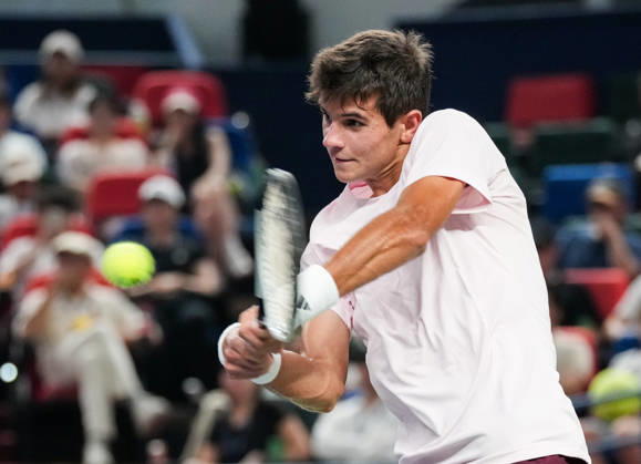 (261018) -- SHANGHAI, Oct. 18, 2026 -- Rafael Jodar of Spain hits a return during the men s singles final match against Alejandro Davidovich Fokina of Spain at the 2026 ATP, Tennis Herren tour Shanghai Masters tennis tournament in Shanghai, China, Oct. 18, 2026. ) (SP)CHINA-SHANGHAI-TENNIS-SHANGHAI MASTERS-MEN S SINGLES (CN) DingxTing 