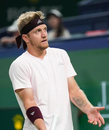 (261018) -- SHANGHAI, Oct. 18, 2026 -- Alejandro Davidovich Fokina of Spain reacts during the men s singles final match against Rafael Jodar of Spain at the 2026 ATP, Tennis Herren tour Shanghai Masters tennis tournament in Shanghai, China, Oct. 18, 2026. ) (SP)CHINA-SHANGHAI-TENNIS-SHANGHAI MASTERS-MEN S SINGLES (CN) DingxTing 
