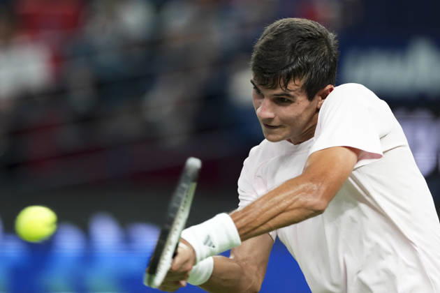 (261018) -- SHANGHAI, Oct. 18, 2026 -- Rafael Jodar of Spain hits a return during the men s singles final match against Alejandro Davidovich Fokina of Spain at the 2026 ATP, Tennis Herren tour Shanghai Masters tennis tournament in Shanghai, China, Oct. 18, 2026. ) (SP)CHINA-SHANGHAI-TENNIS-SHANGHAI MASTERS-MEN S SINGLES (CN) WangxXiang 