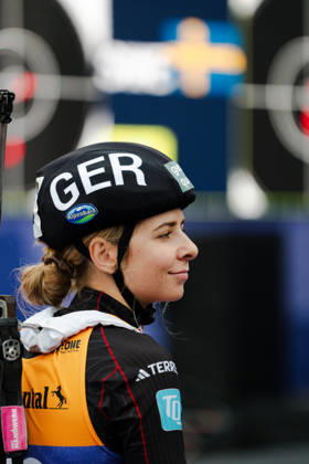 18.10.2026, GER, Biathlon, Frauen, IBU Biathlon Loop One Festival 2026, Saison 2026 2027, Super Sprint Qualifikation Damen Heat 1-4 Johanna Puff ( DEU, 43 ) im Portrait beim Aufwärmen München Olympiapark Bayern Deutschland Copyright: xNordphoto Vux